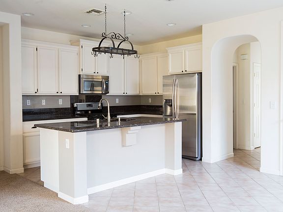Kitchen w/ Brand New SS