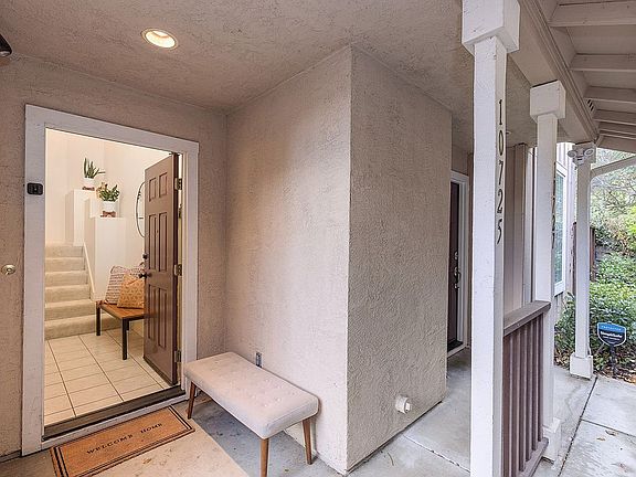 3rd image of 10725 Wallace Ln