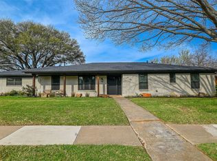 1701 Brown Trl, Hurst, TX 76054