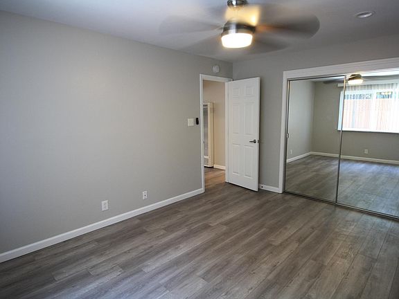 5th image of 1004 Ravenscourt Ave APT 4