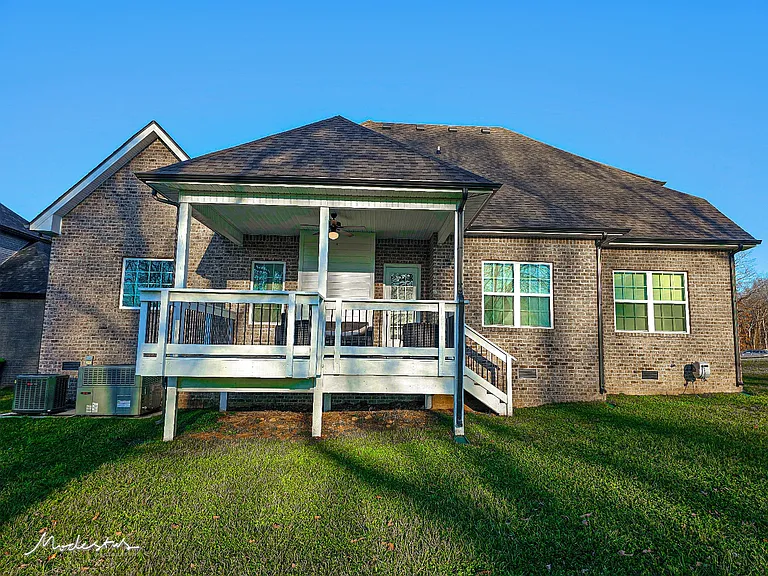 1718 Oak Forest Dr — Photo 95