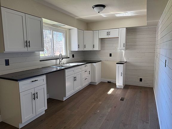 4th image of 234 Township Road 1135
