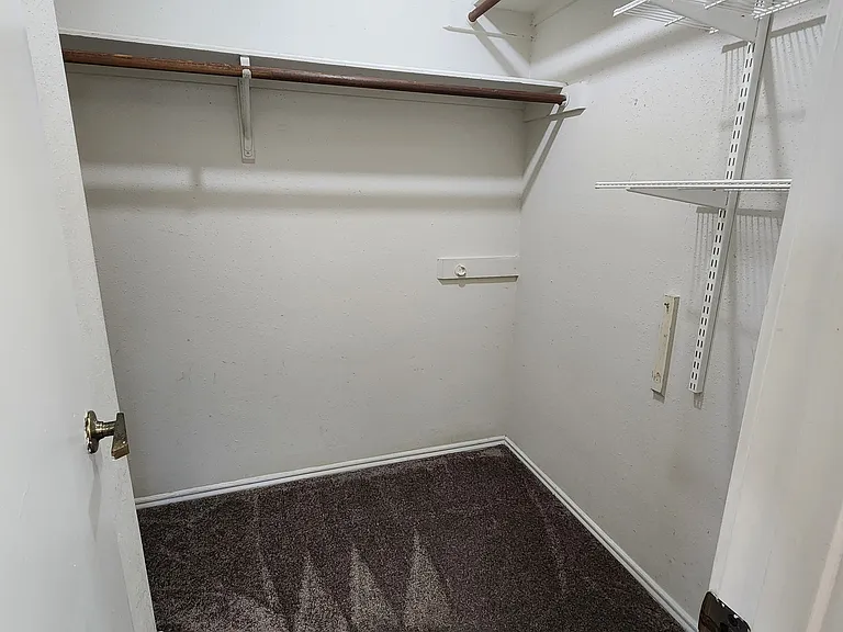 3618 Lake Sunset Ct — Photo 13