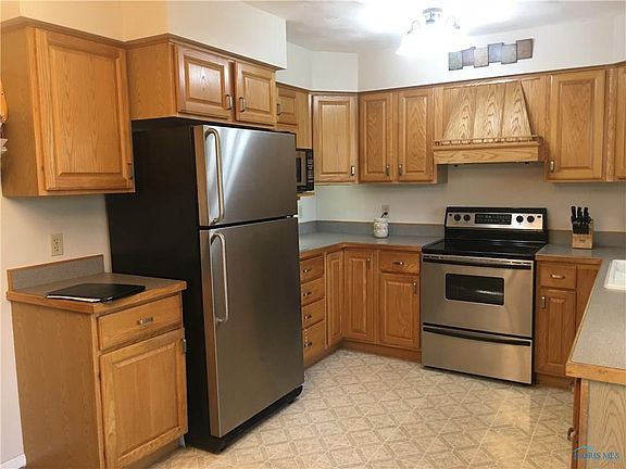 4th image of 28735 Starbright Blvd