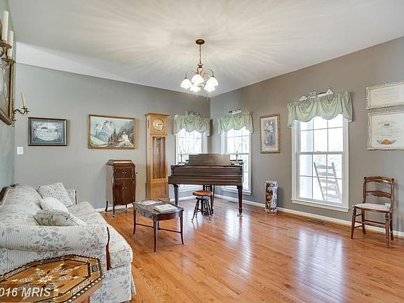 5th image of 24750 Fox Run Ln