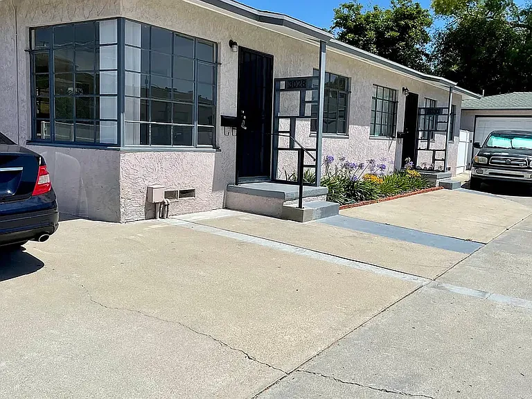 3028 Poe St — Photo 3