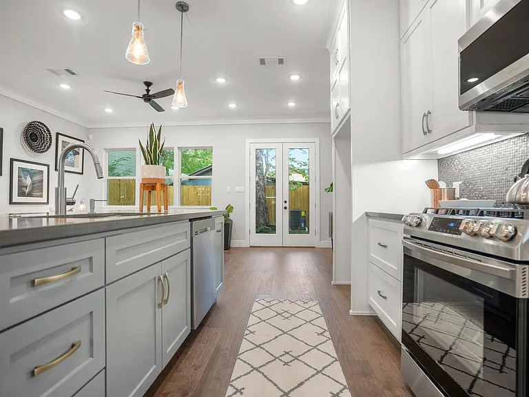 314 N Stiles St — Photo 14