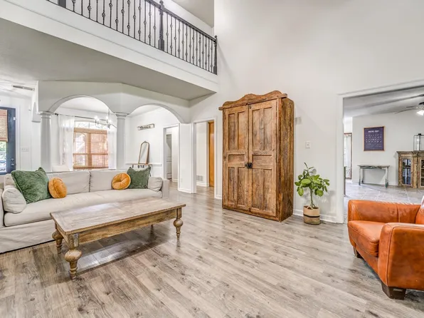 10369 Juniper Creek Dr, Arlington, TN 38002