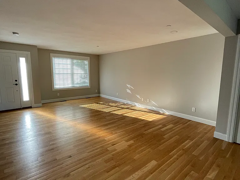 30 Brook St #5 — Photo 23