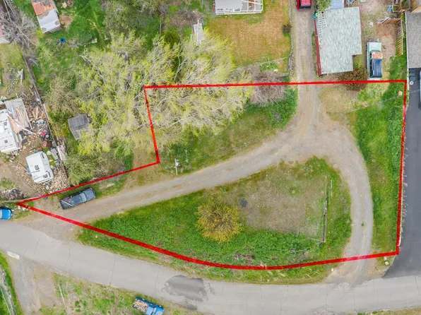 61 Railroad Ave, Wishram, WA 98673
