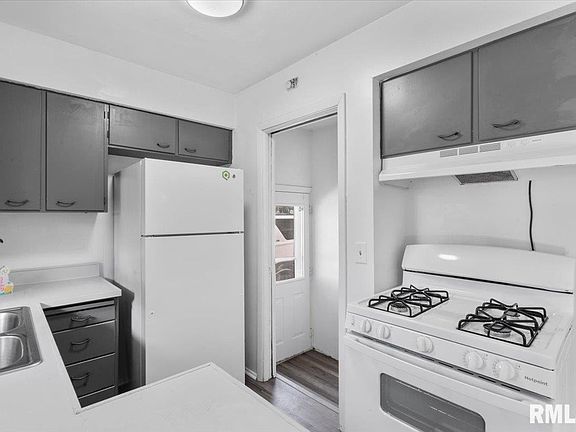 4th image of 1206 N Lincoln Ave