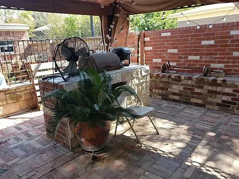 3 bed, 1850 sqft, $2,600 — Photo 4