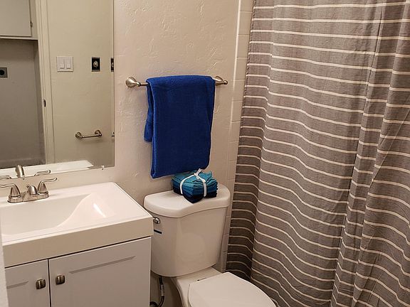 3rd image of 1448 W Kilburn St