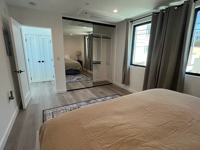 2409 Crest Dr — Photo 6