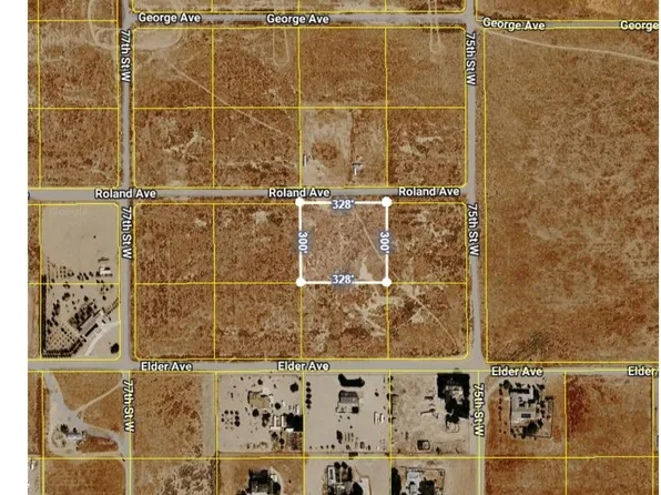Roland Ave, Rosamond, CA 93560