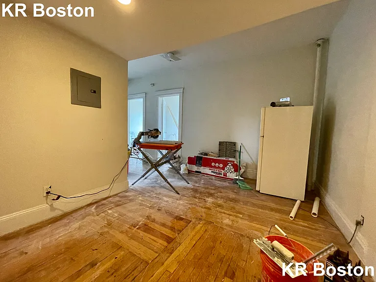 Warren St — Photo 30