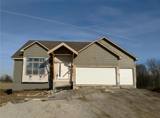 21600 Wilson St, Spring Hill, KS 66083