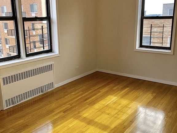 5th image of 9830 67th Ave APT 5P