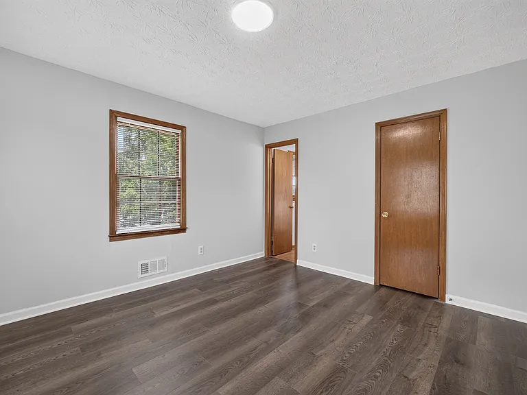 2591 Doc Hughes Rd — Photo 23
