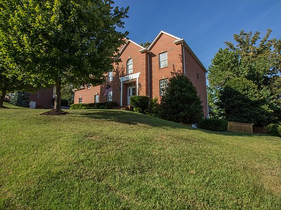 2nd image of 8060 Leclay Dr