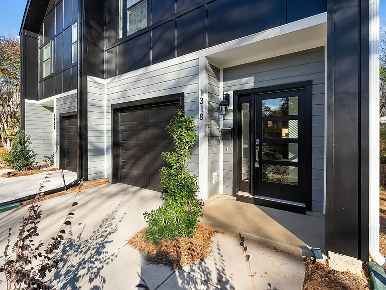 1318 Condon St — Photo 1