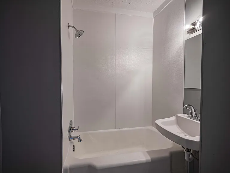 120 Poplar St #B-1 — Photo 17