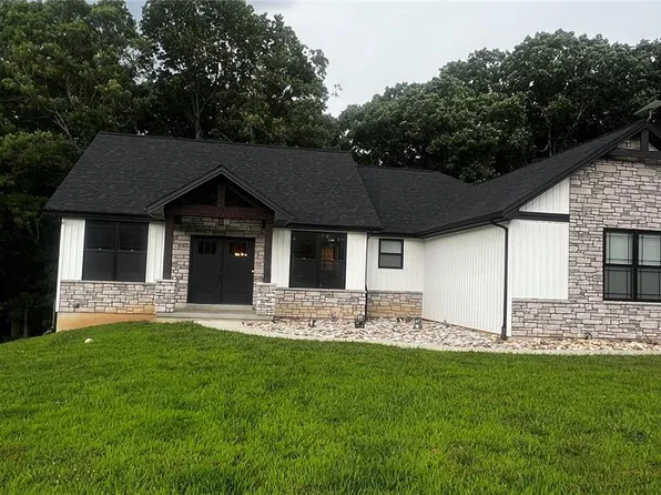 105 Merz Meadows Dr, Troy, MO 63379