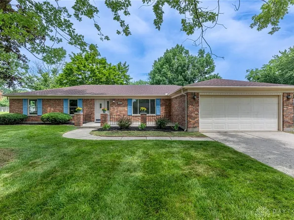 3174 Waterhouse Dr, Dayton, OH 45432