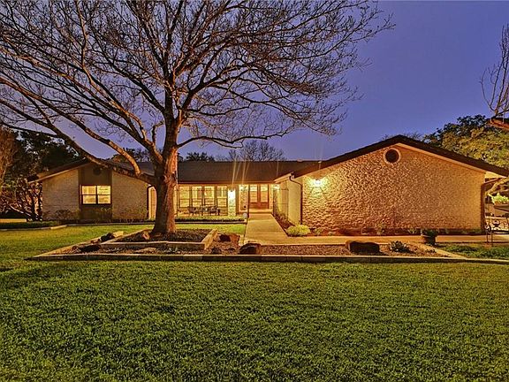 2nd image of 206 Top O The Lake Dr