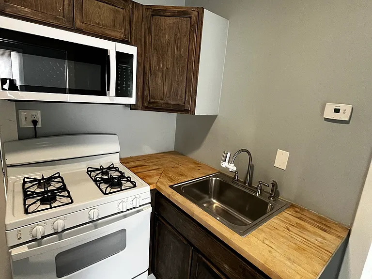 328 Ferry Ave #2 — Photo 3