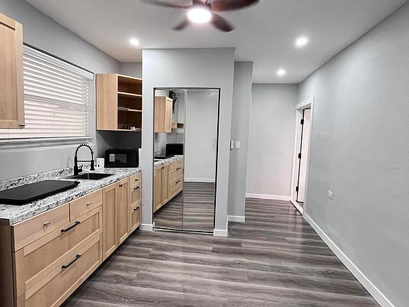 3rd image of 802 SW 5th Avenue