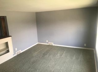 203 Franklin St #2, Grand Ledge, MI 48837