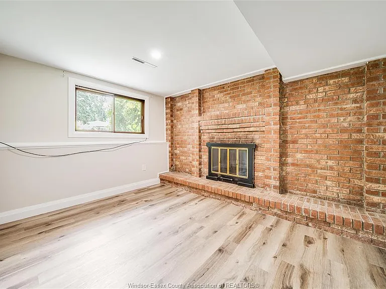 7105 Isabelle Ct — Photo 5