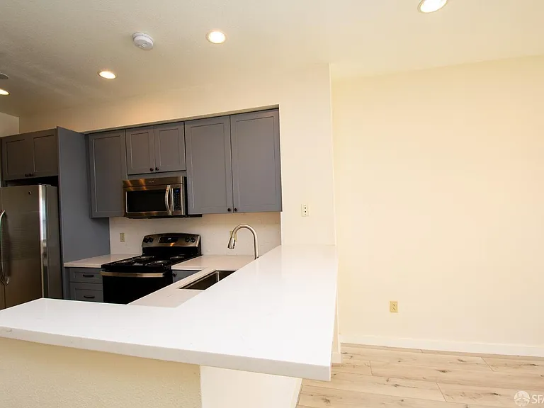101 Crescent Way #2221 — Photo 8