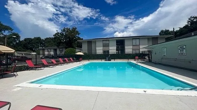 Twin Oaks Pool
