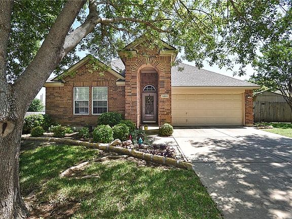 5th image of 5901 Meadowglen Dr
