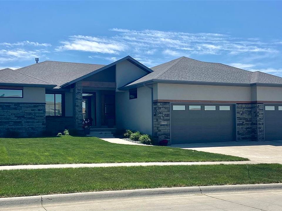 1st image of 6590 Palm Valley Dr