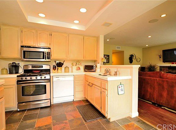 4th image of 23609 Dunsmore Ln