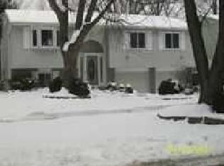 5044 Kitchener Dr, Toledo, OH 43615