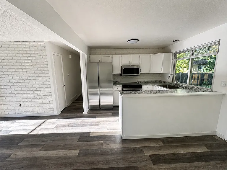 2814 S Ouray Way — Photo 3
