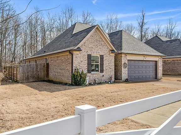 2nd image of 1106 Big Orange Rd