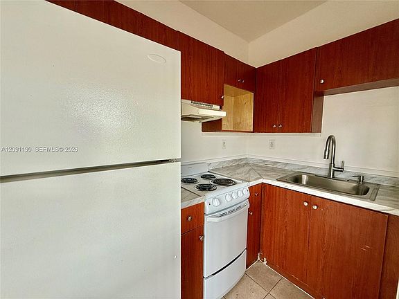 3rd image of 1620 NW 3rd St APT 5