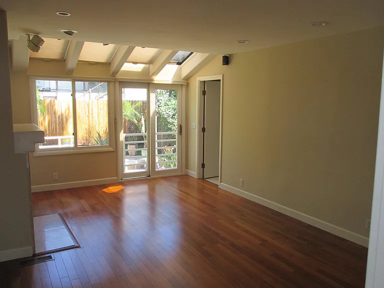 Back living space or bedroom