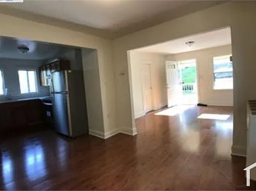 3 bed, $2,845 — Photo 3