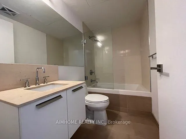 50 Charles St E #4508 — Photo 10