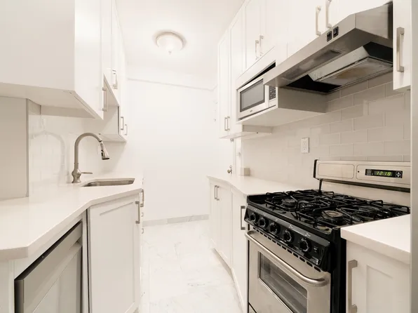 49 West 72nd Street image 3 of 8