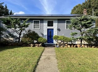 104 19th Street, Wading River, NY 11792