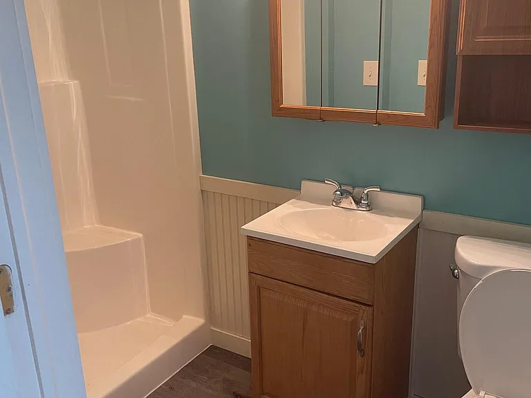 295 N Locust Point Rd — Photo 7
