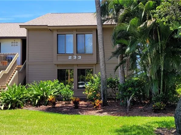 233 NE Edgewater Dr APT 203, Stuart, FL 34996