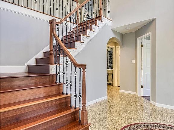 4th image of 7463 Rosewood Manor Ln
